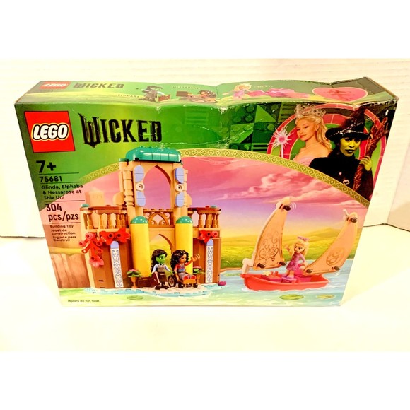 LEGO Wicked: Glinda, Elphaba & Nessarose at Shiz University (75681) - SEE PHOTOS - Picture 5 of 7